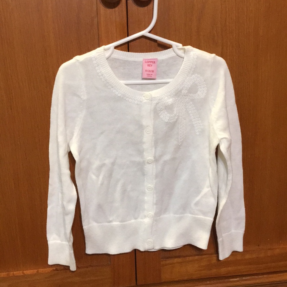 Little girls white sweater. Size S (2/3)